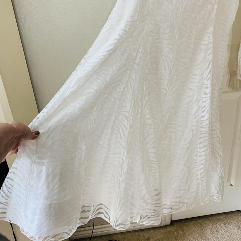 XL Serefina WHITE Beautiful Fully Lined White Lace Fit N Flare Midi Dress - Picture 4 of 13